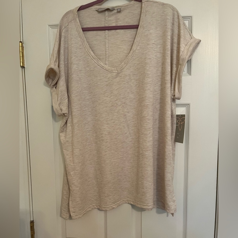 NWT v neck top with sleeve detail